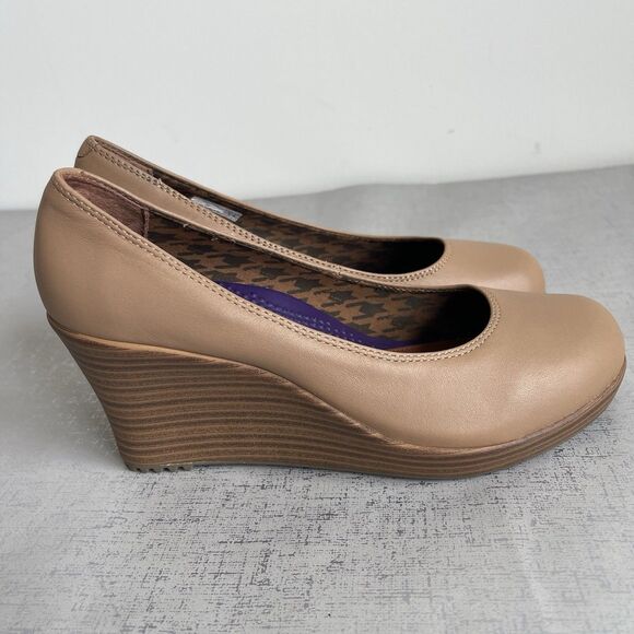 Crocs Women's A-Leigh Closed Toe Wedge Heels Size 6 Tan Beige Preppy - Picture 6 of 11